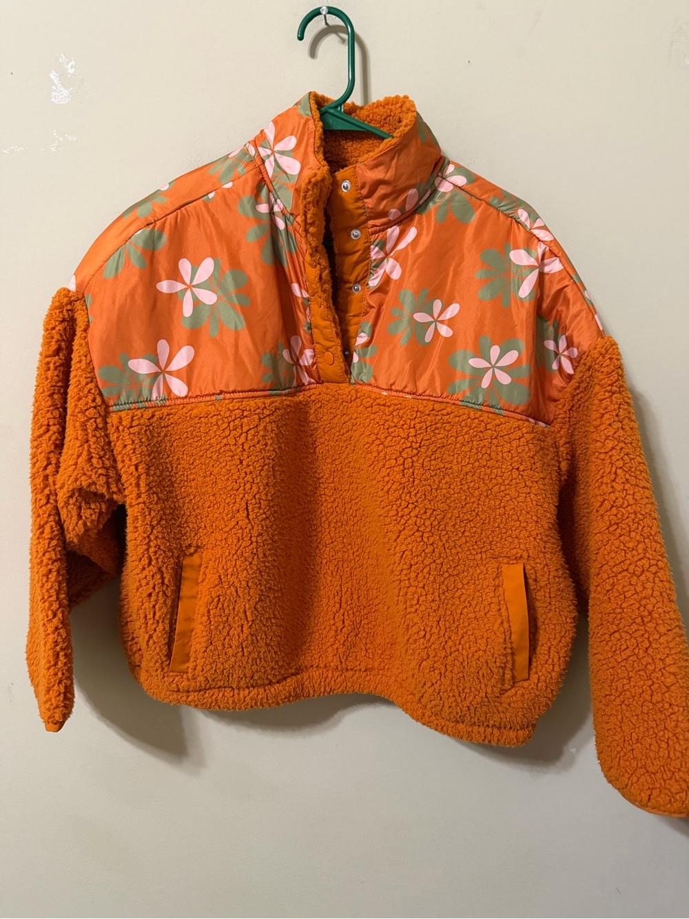 PacSun Orange Sherpa Lined Pullover Small fleece trendy fun euc floral retro